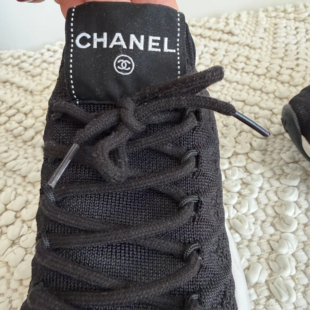 Authentic CHANEL Black ribbed knit lace up sneakers 38 1/2 - Picture 12 of 16